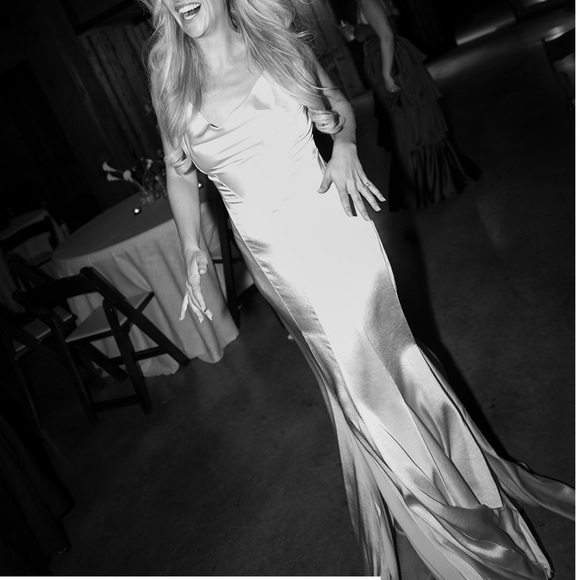 Cult Gaia Elegant Cream Cowl Neck Evening Gown - sleeves not included - Picture 4 of 6